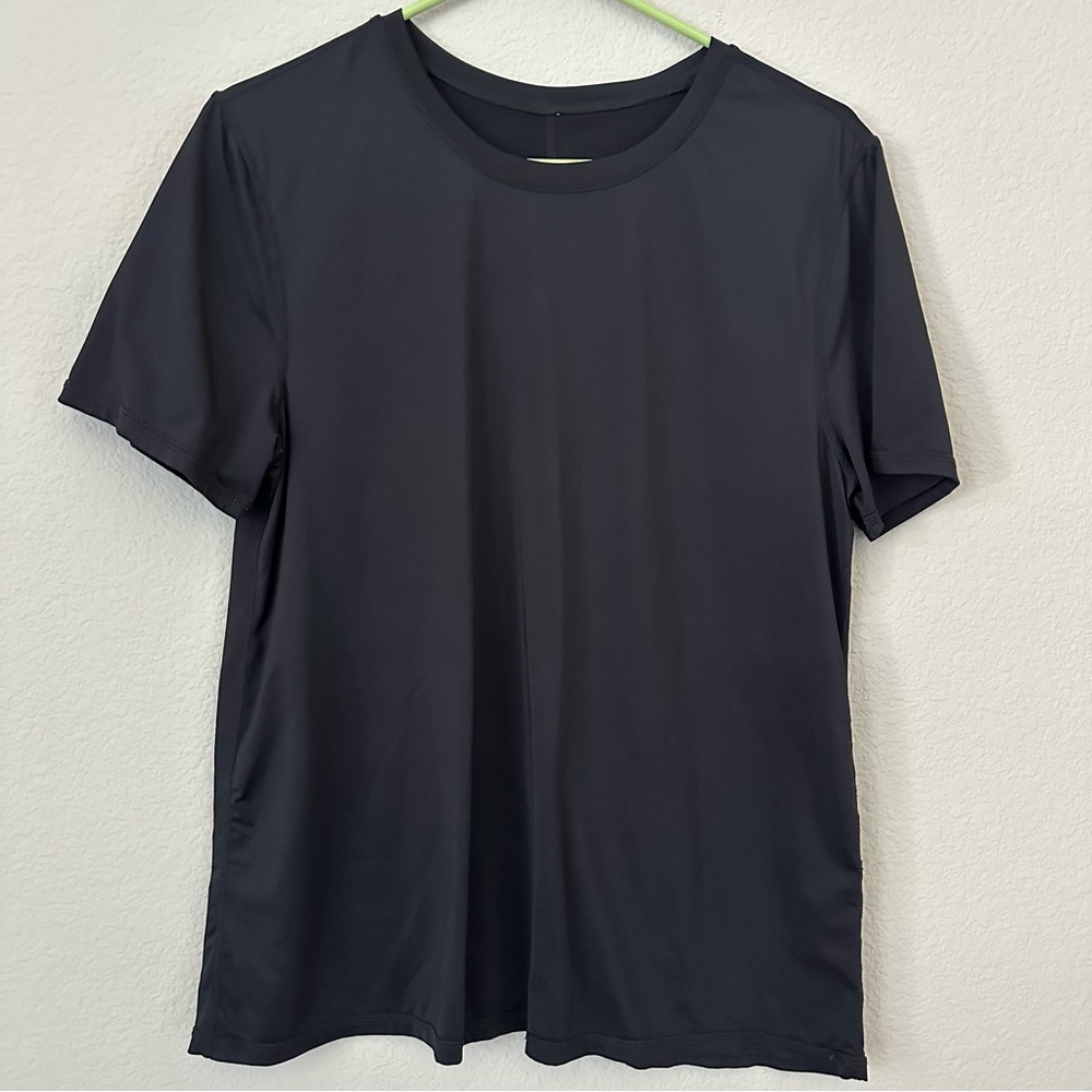 Black Tee
